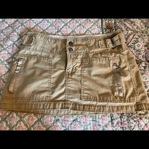 Cute Abercrombie and Fitch cargo skirt Sz 6